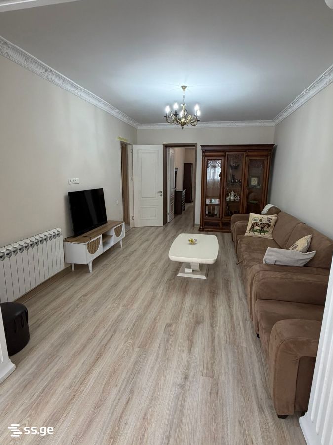5 - 3 rooms