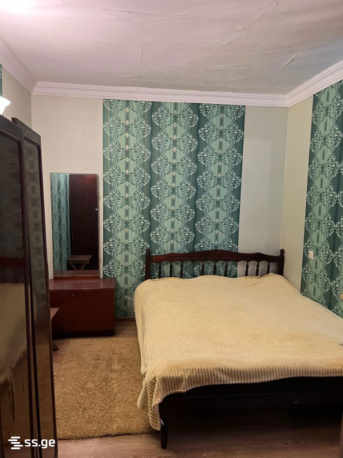 Tsolikauri st. 4 - 3 rooms