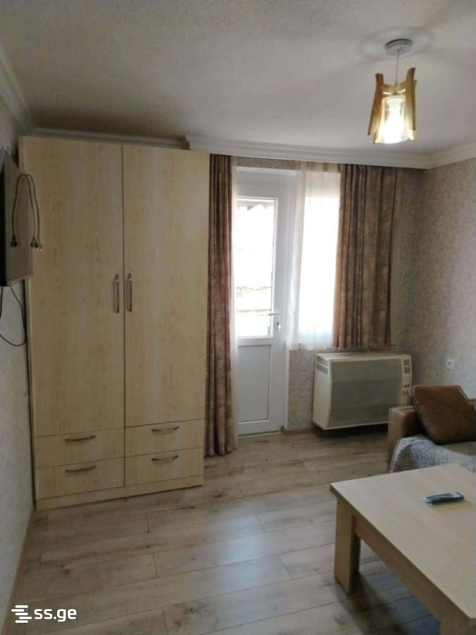 8 - 1 rooms