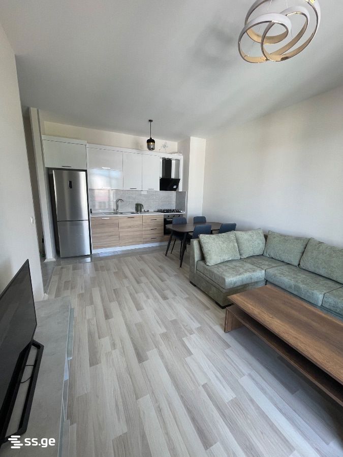 Bob walsh st. - 2 rooms