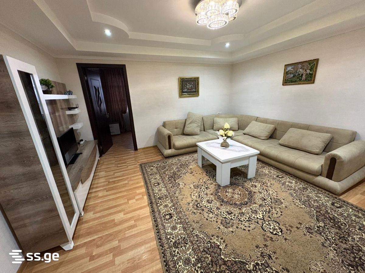 Zviad Gamsakhurdia st. - 3 rooms