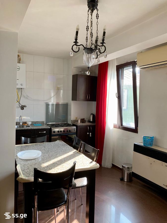 40 - 3 rooms