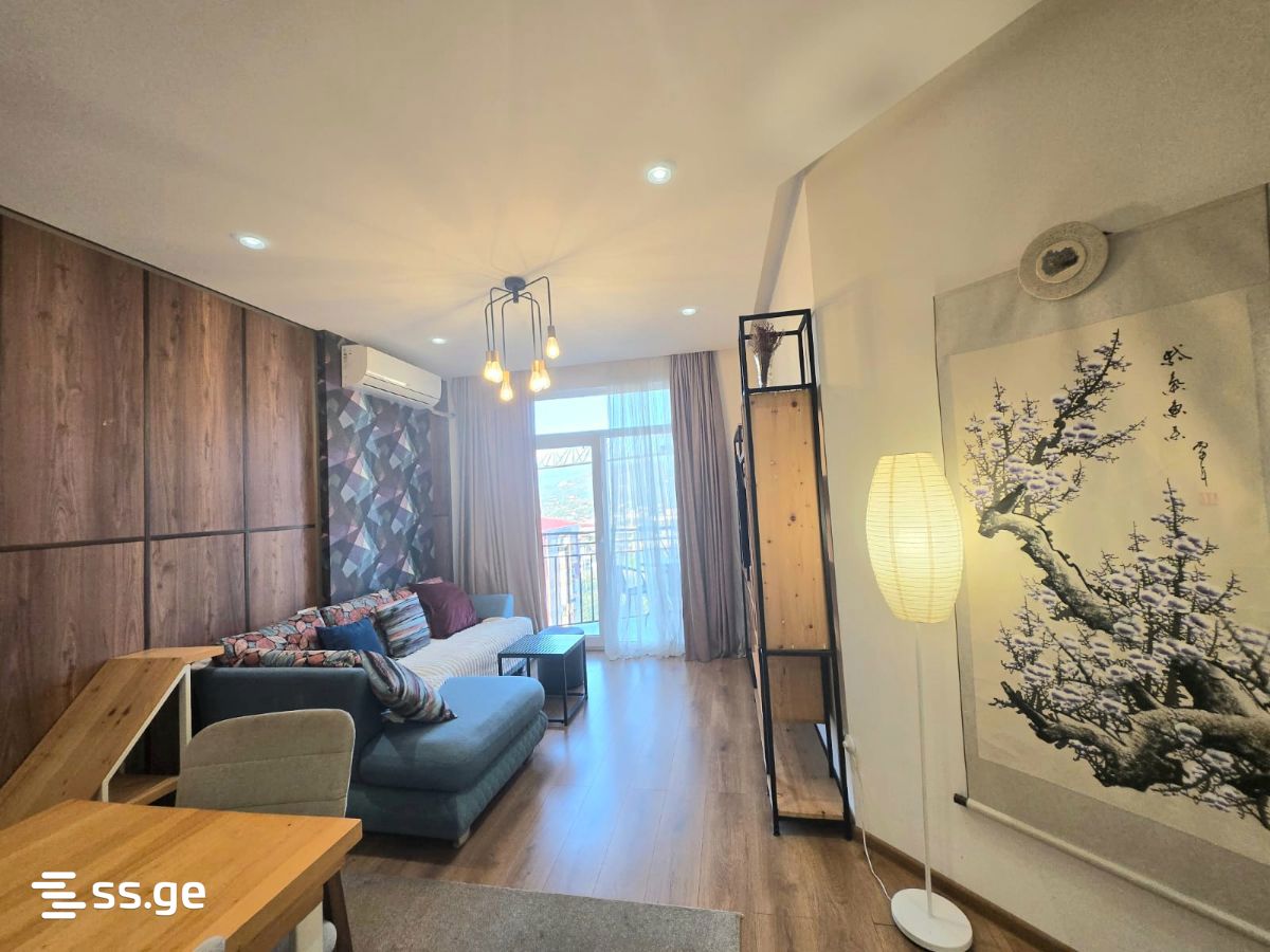 Leonidze st. 4 - 3 rooms