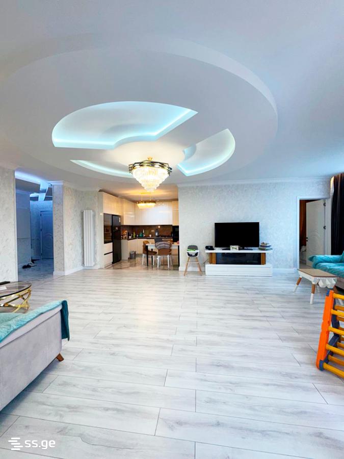 Chavchavadze st. 34 - 4 rooms