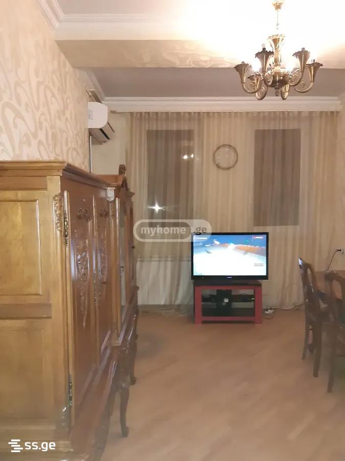 Kosmonavtebi coast 49 - 2 rooms