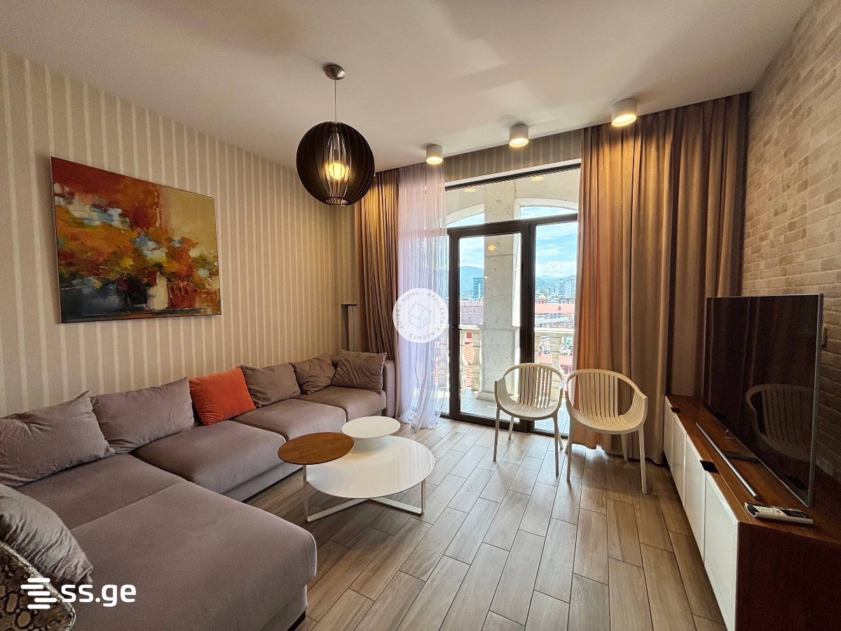 12 - 4 rooms