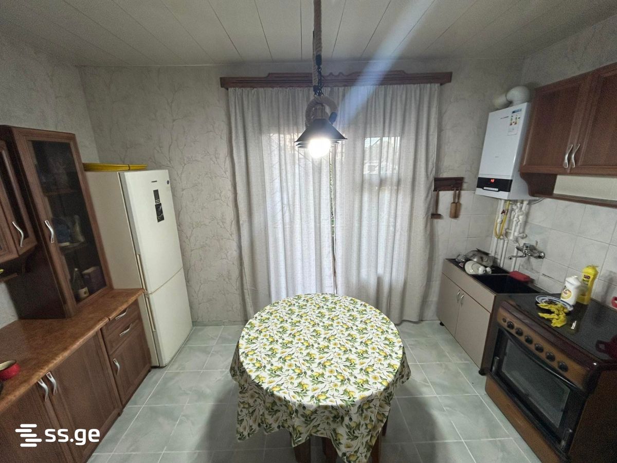 pekini st. 39დ - 4 rooms