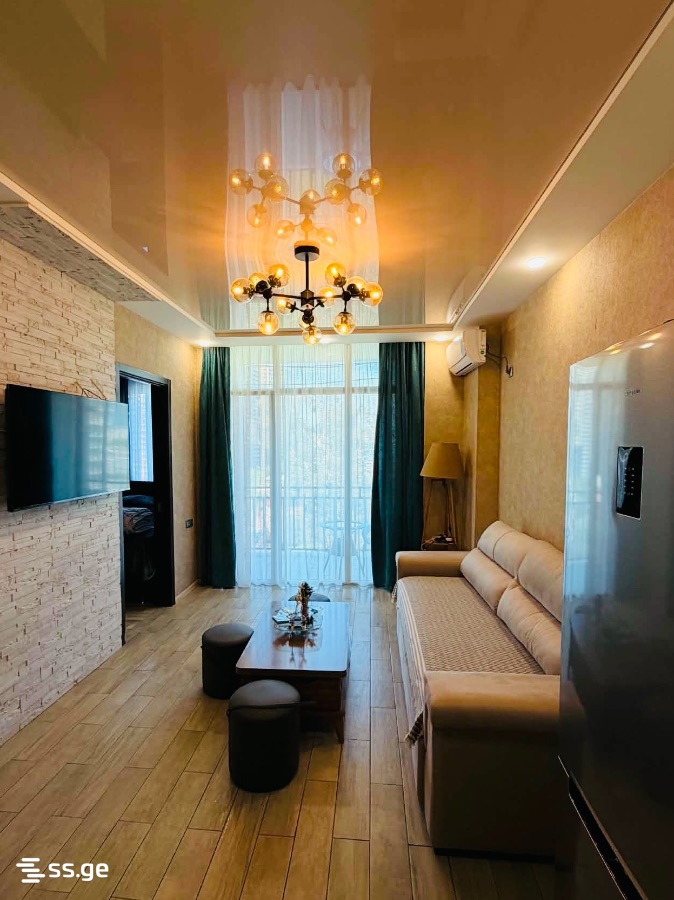 32 - 3 rooms