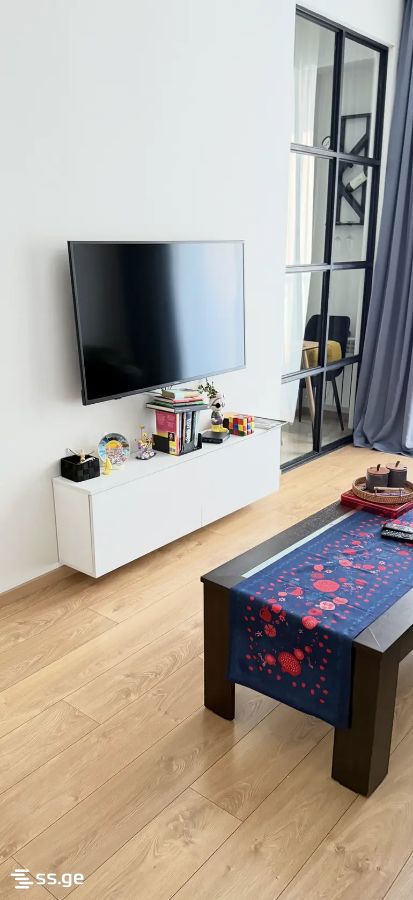 Svanidze st. 2 - 3 rooms