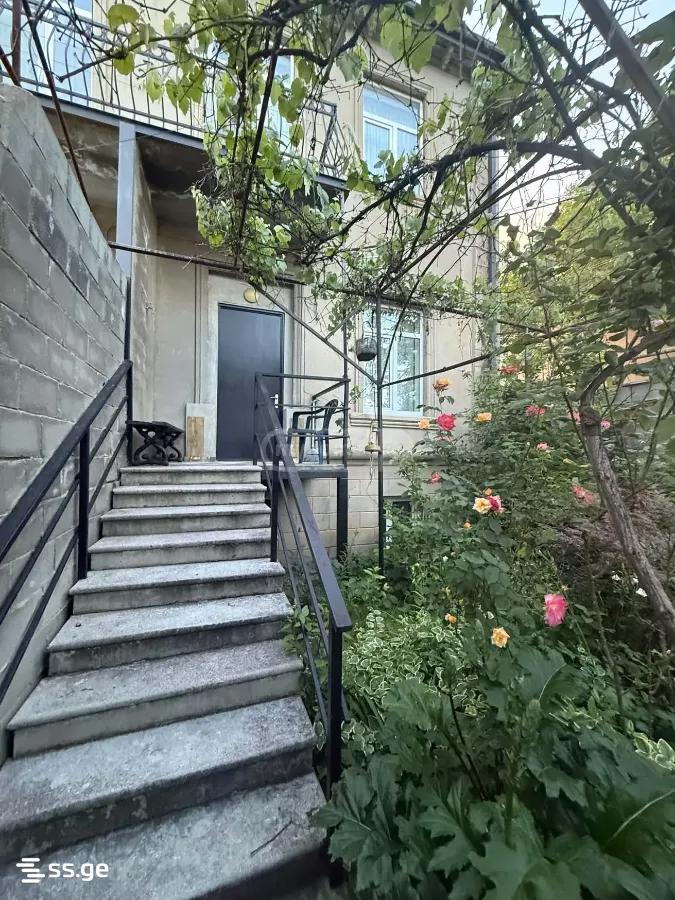 khudadovi st. - 3 rooms
