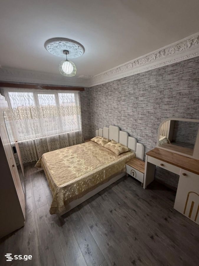 11 - 4 rooms