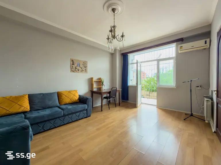 bakradze st. 6 - 3 rooms