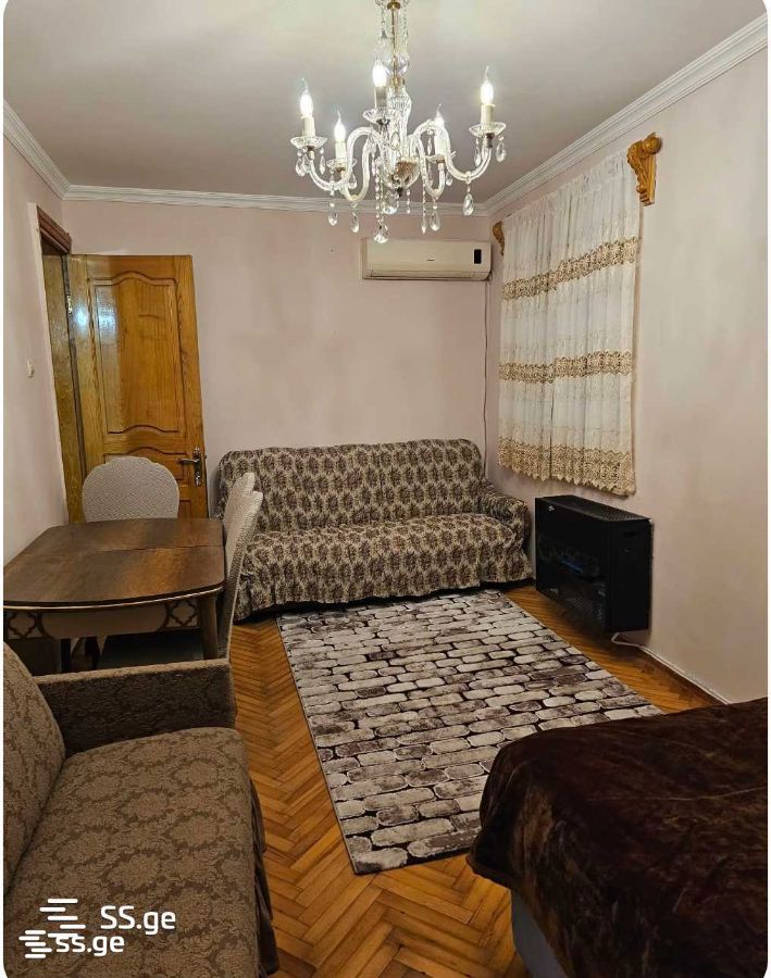 . - 3 rooms