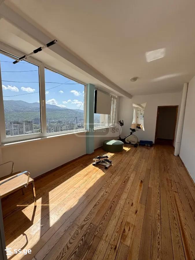 P. Datuashvili st. - 5 rooms
