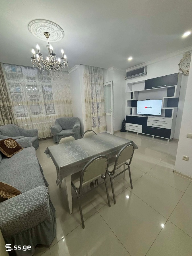 8 - 2 rooms