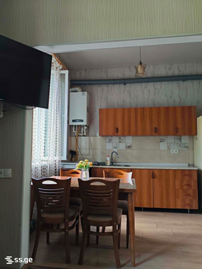 800 - 3 rooms