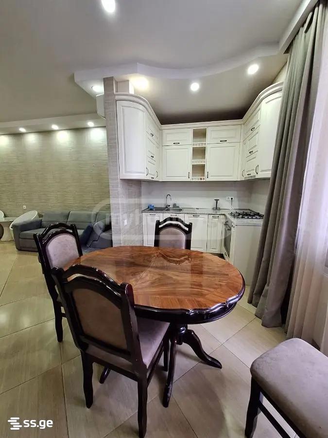 Mirian Mephe st. 5 - 3 rooms