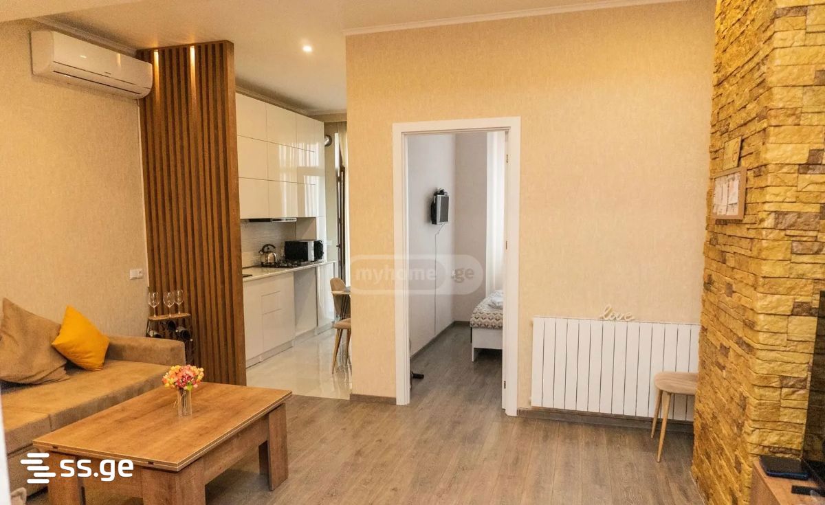 parnavaz mepe avenue 18 - 2 rooms