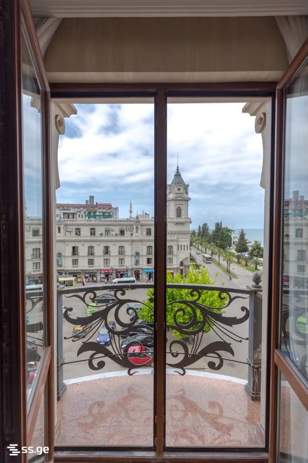 Chavchavadze st. 1 - 5 rooms
