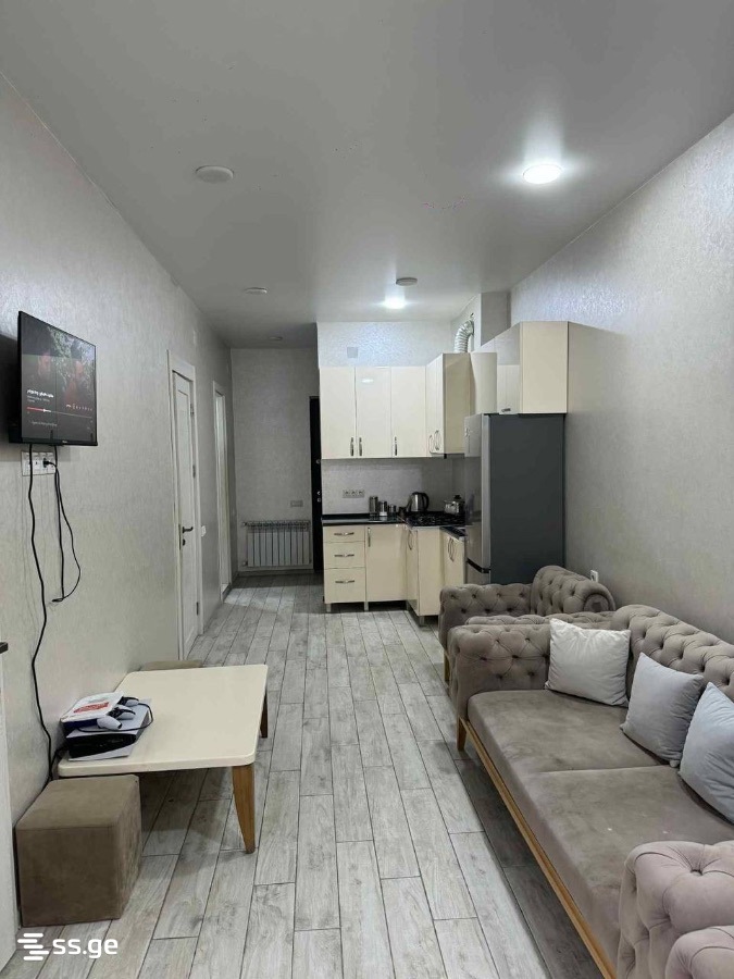 84 - 3 rooms