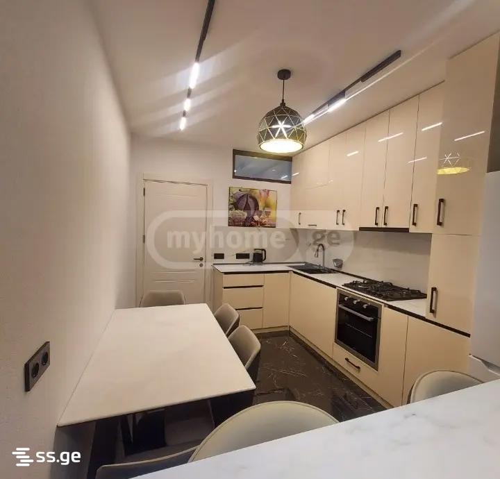 Andronikashvili st. 1 - 3 rooms