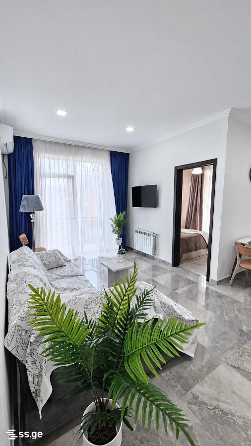 Sh. Inasaridze St. 10 - 4 rooms