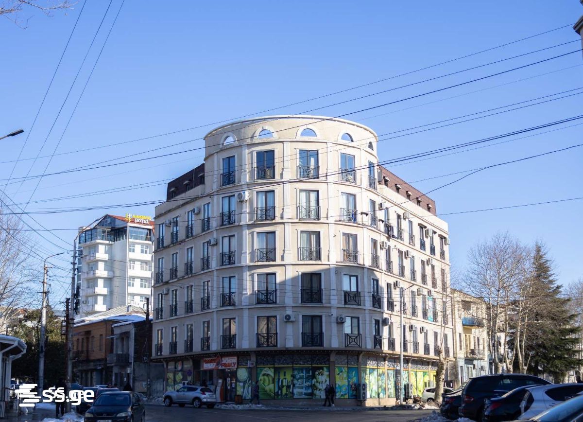 King Tamari st. . - 3 rooms