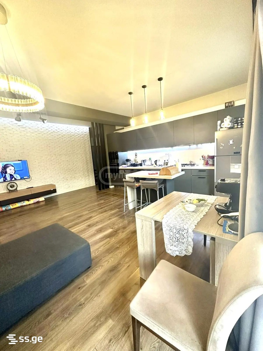 Ts. Dadiani st. (nadzaladevi) - 4 rooms