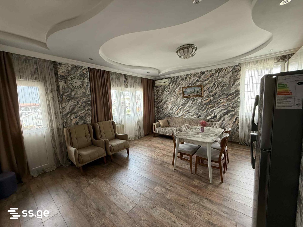 ქაქუცაჩოლოყაშვილის3 - 3 rooms