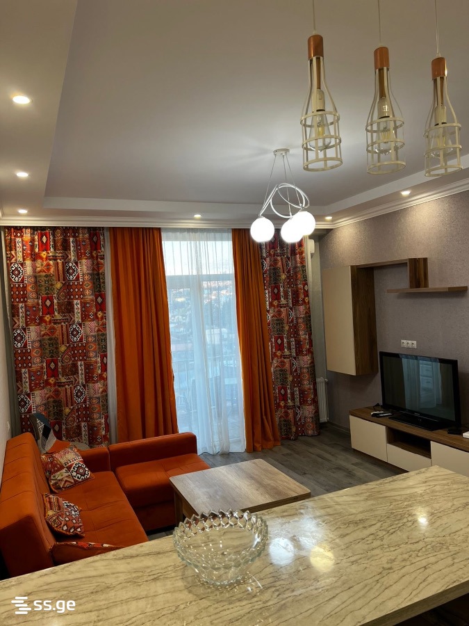 G.Nikoladze st. 105 - 3 rooms