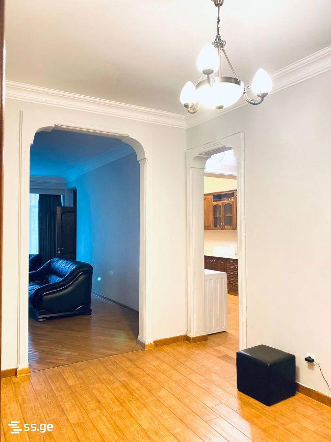 mckheta st. - 3 rooms