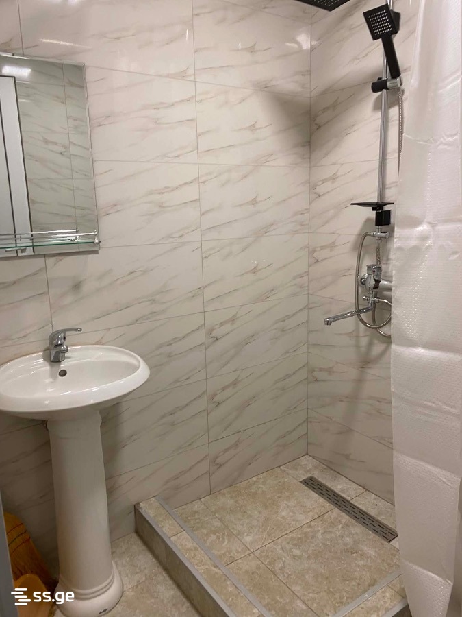 6 - 2 rooms