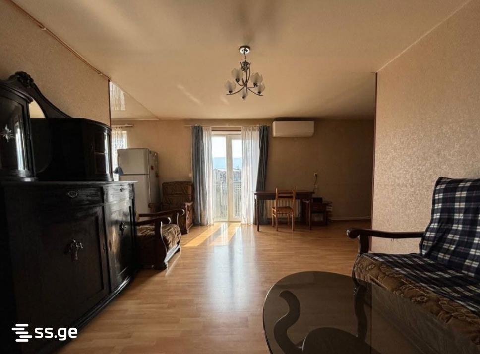 budapeshti st. 11 - 2 rooms
