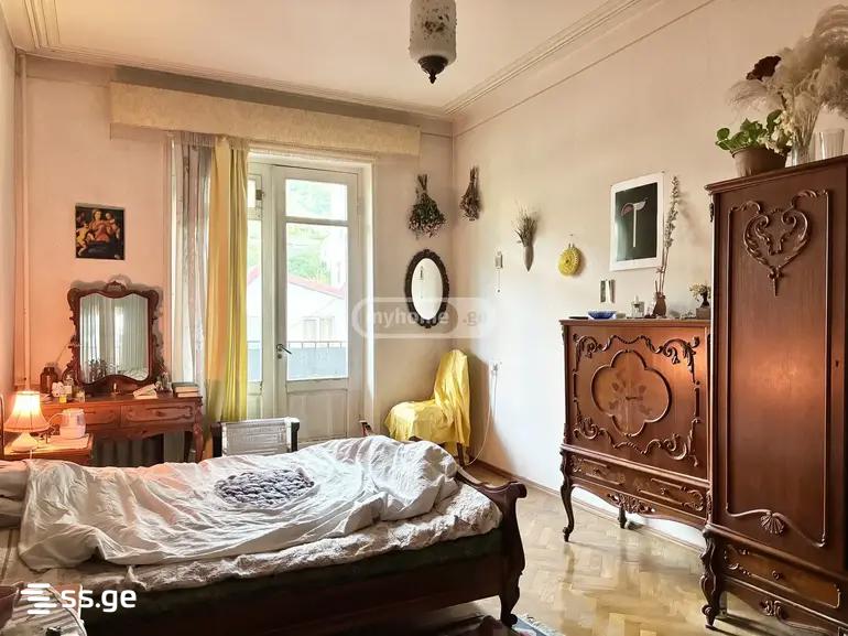 t. tabidze st. - 3 rooms