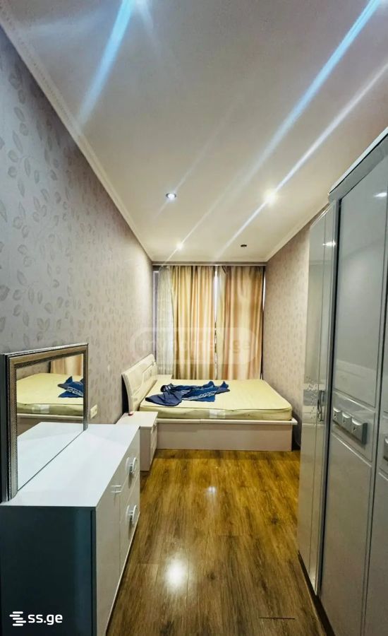 n. zhvania st. 10 - 3 rooms