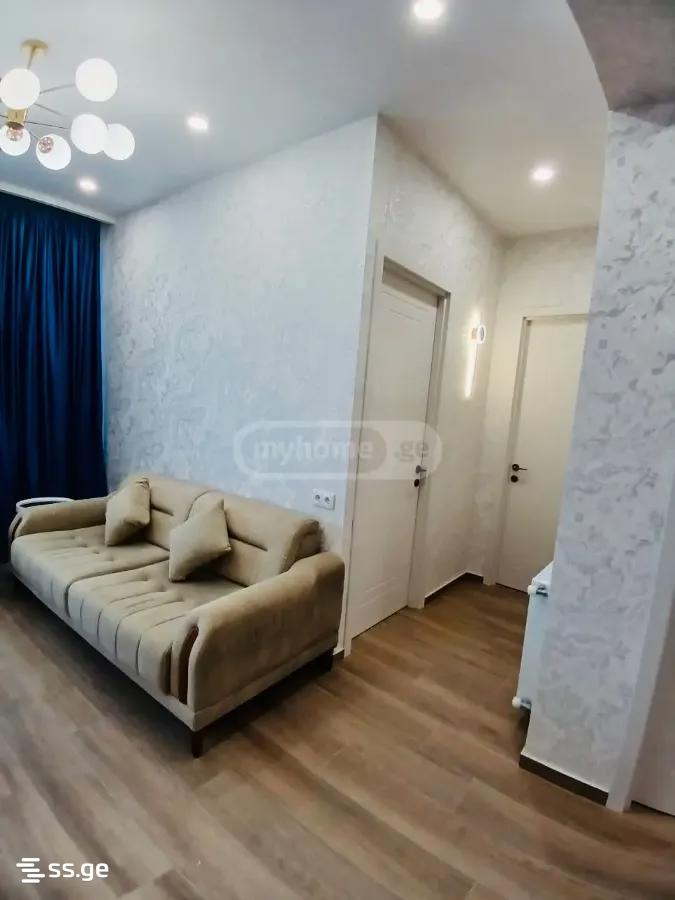 chkondideli st. 22 - 4 rooms