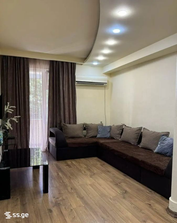 s. cincadze st 49 - 3 rooms