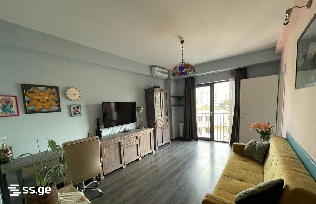 nucubidze st. 82 - 3 rooms