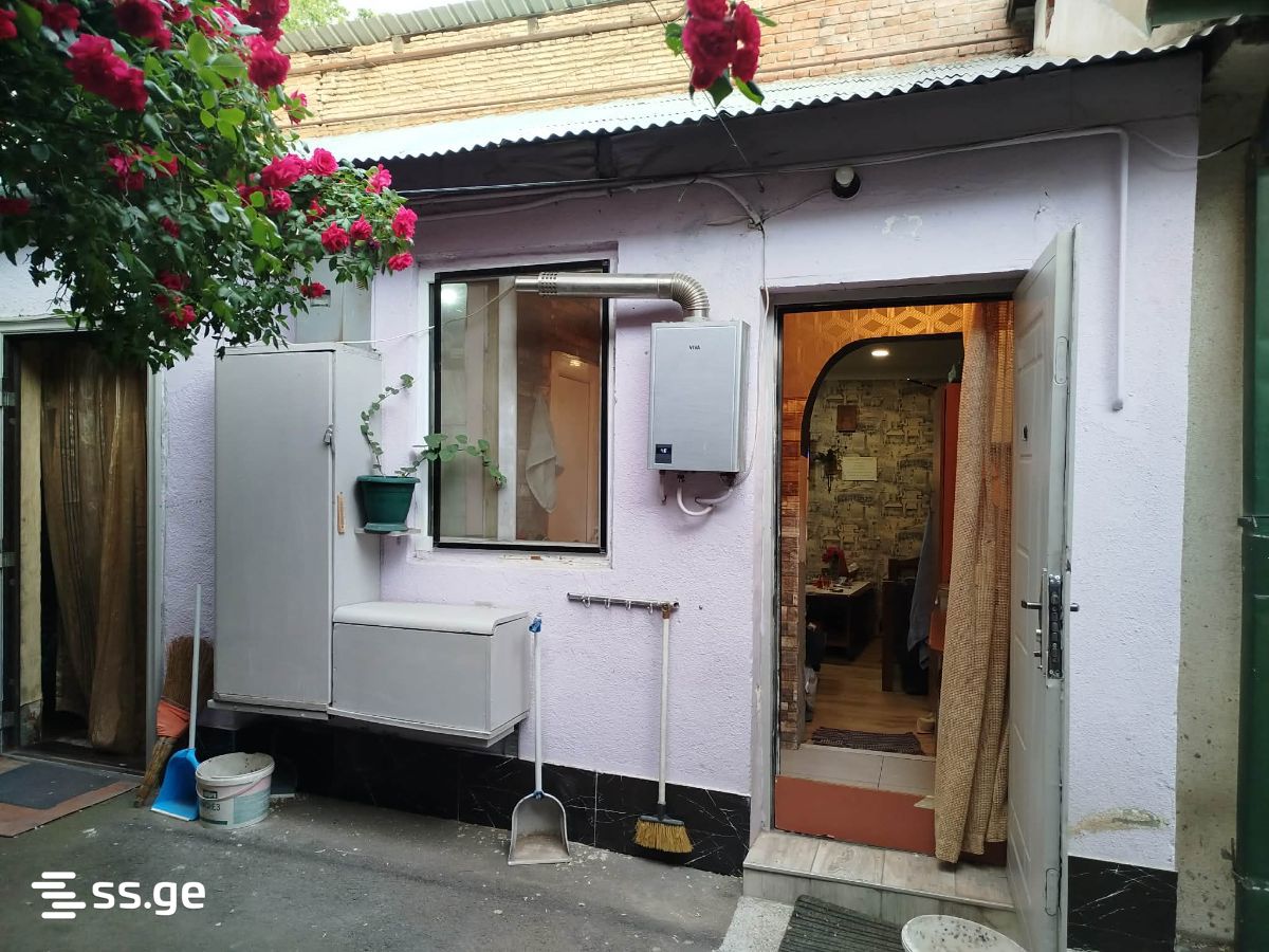 cinamdzgrishvili st. 91 - 1 rooms