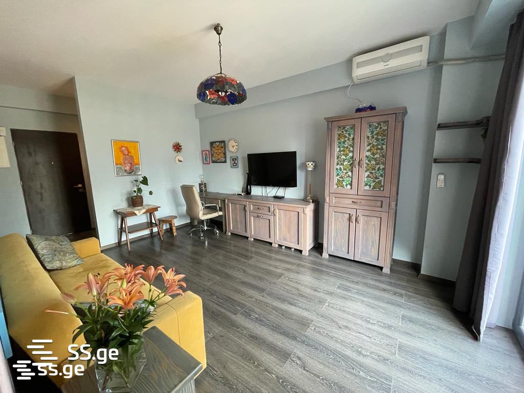 nucubidze st. 82 - 3 rooms