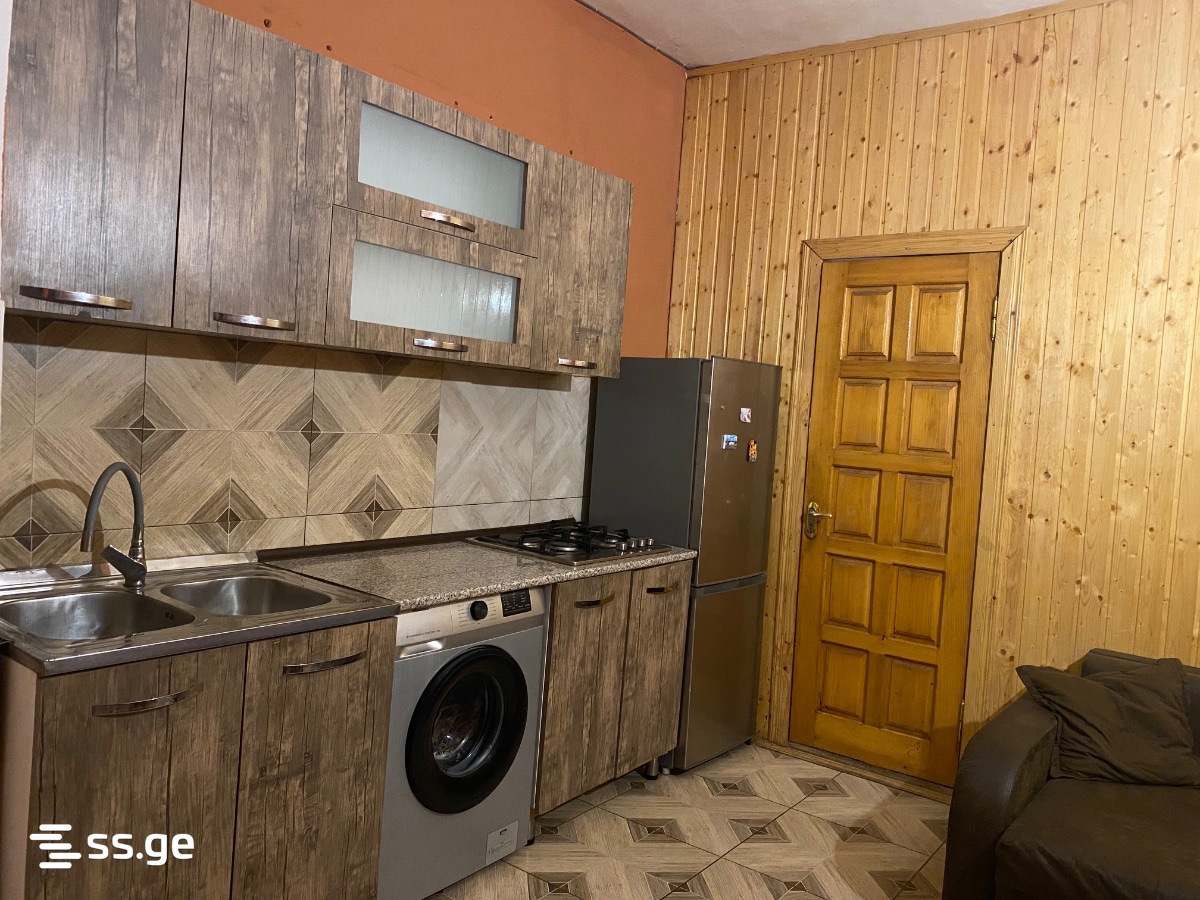 d.sarajishvili st. 502 - 1 rooms