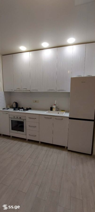 8 - 3 rooms