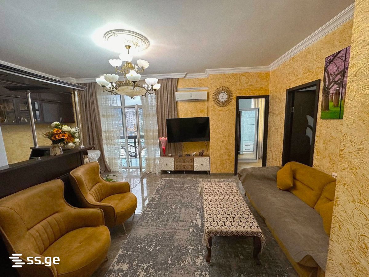 M. Lermontov Street 103 - 3 rooms