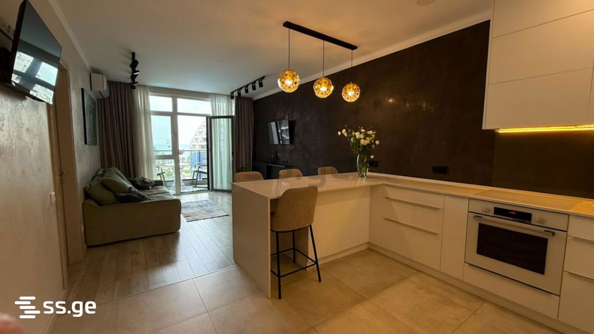 Lech and Maria Kaczynski street 5 - 4 rooms