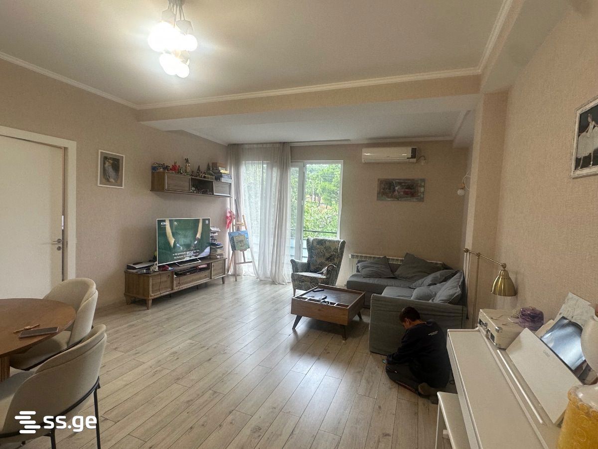 beritashvili st. 33 - 5 rooms
