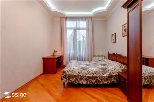Z. Gamsakhurdia st. 1 - 3 rooms