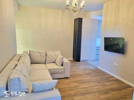 Kosmonavtebi coast 91 - 4 rooms