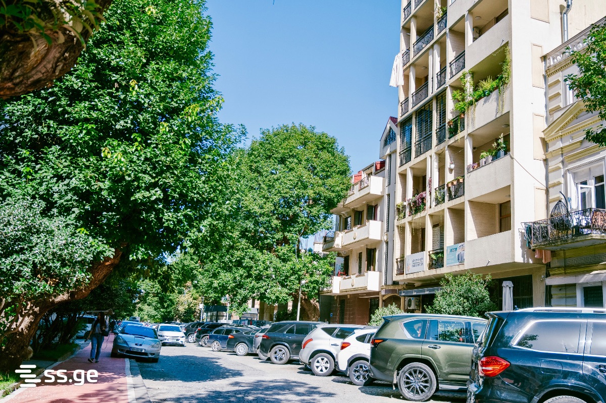 Vazha-Pshavela st. 17 - 3 rooms