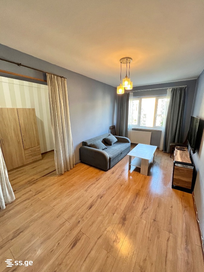 Avto Varazi st. 8 - 5 rooms
