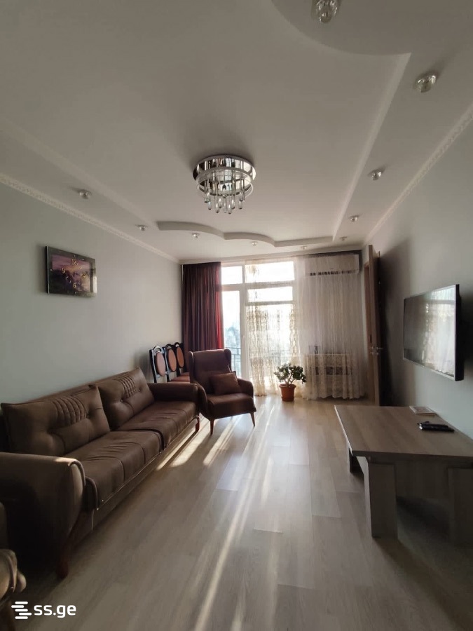 Leonidze st. 4ე - 3 rooms